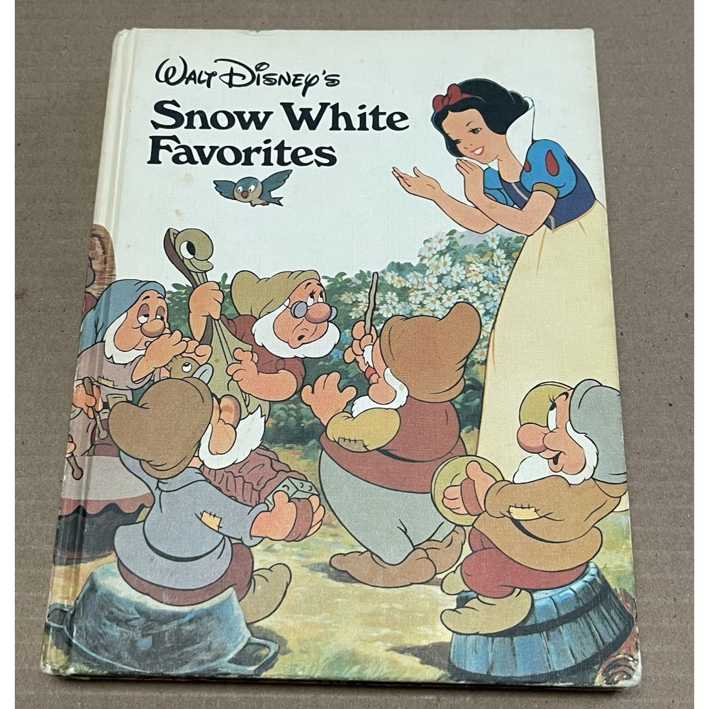 Walt Disney's "Snow White Favorites" 1973 Danbury Press Hardcover Book